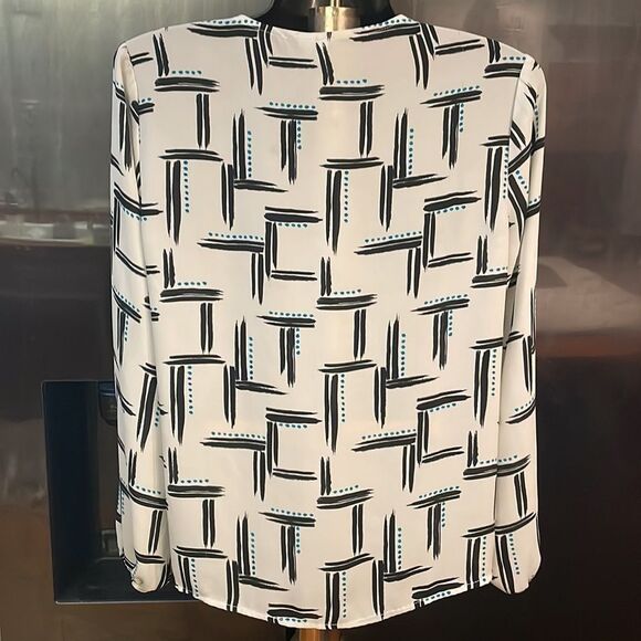 Small Cato black/white long sleeve v-neck geometric stripe lantern sleeve blouse - Picture 9 of 12